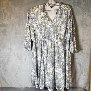 Torrid Floral Babydoll Dress Womens Size 2 2X Plus Flowy Empire Waist Boho